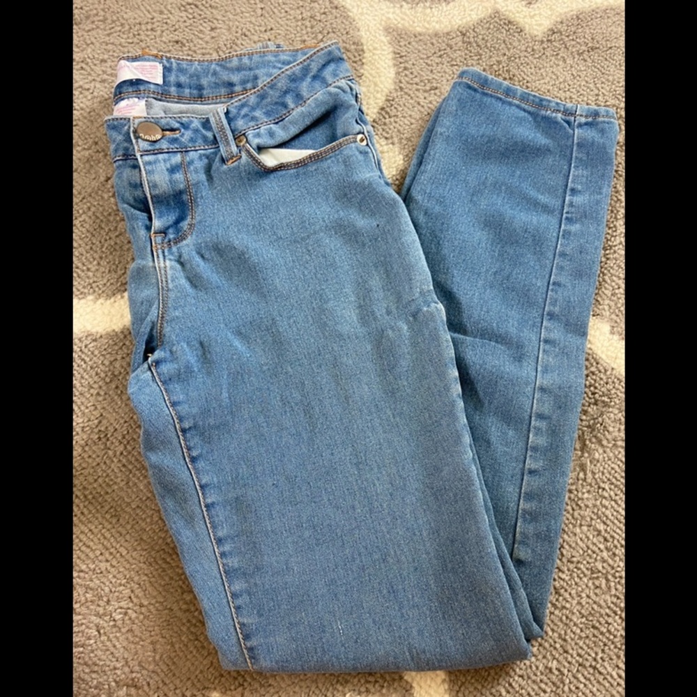 No Boundaries jeans
